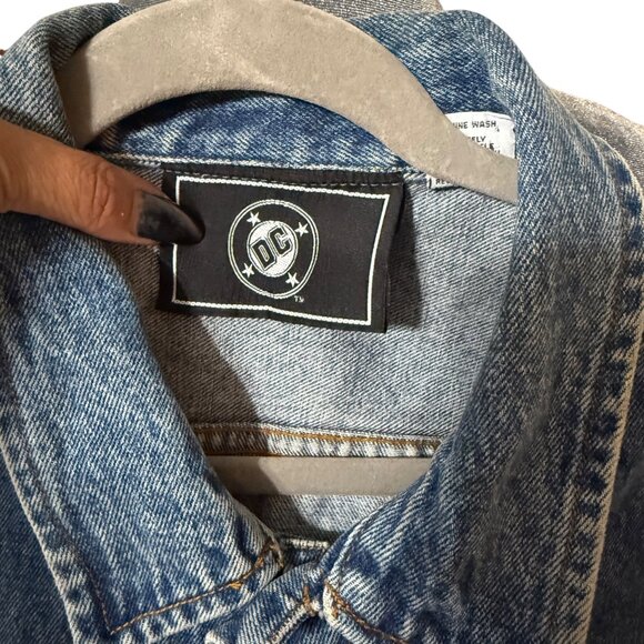 Vintage DC Superman Denim Vest Medium Mens Embroidered Man Of Steel Design - Picture 3 of 7